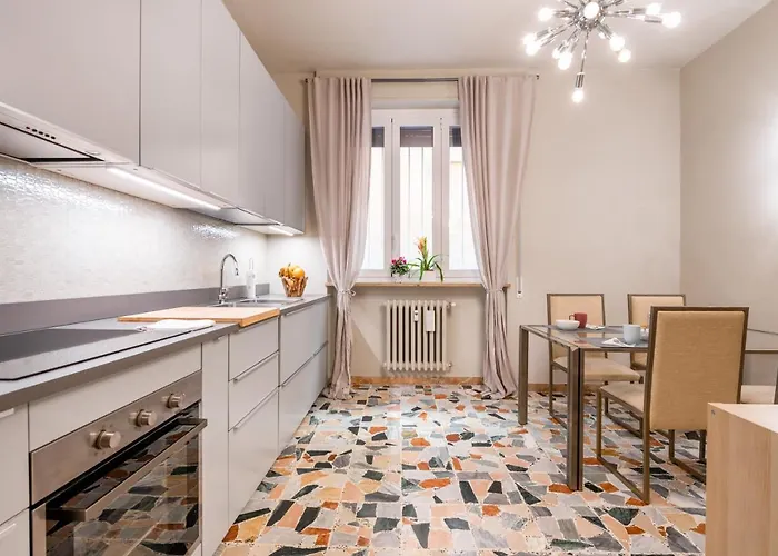 Book Now! A 1 Min Walk From Duomo Of 아파트 *