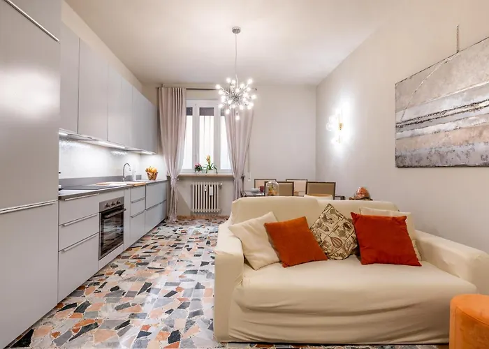 Book Now! A 1 Min Walk From Duomo Of *