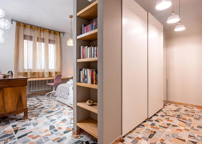 Book Now! A 1 Min Walk From Duomo Of